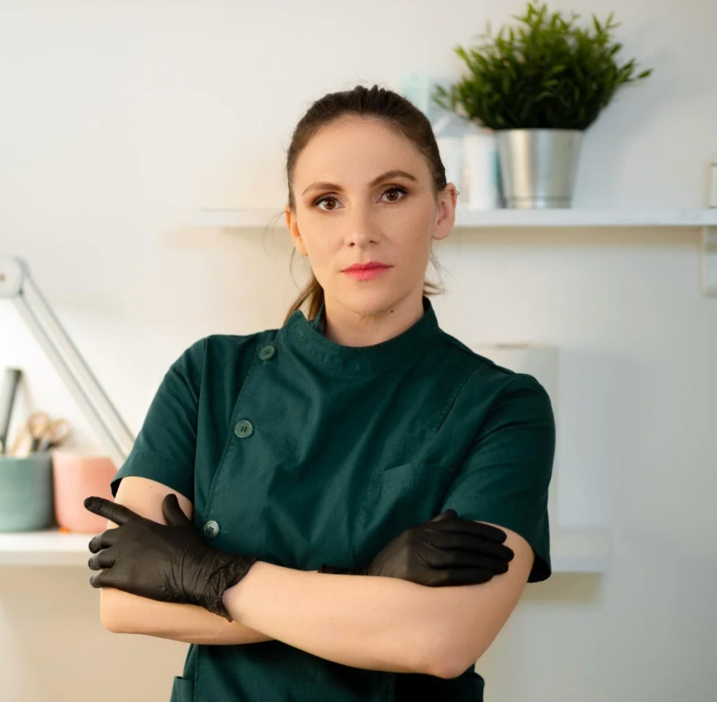 Dr. Elena Marinescu